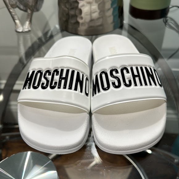Moschino womens logo slides - Picture 2 of 5